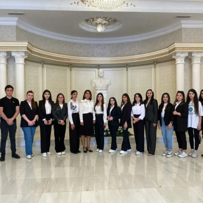 72586775-8a13-436b-b528-6571827dc786-768x768